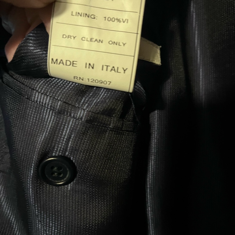 2 suit jackets size 50R
In like new condition - Picture 9 of 12